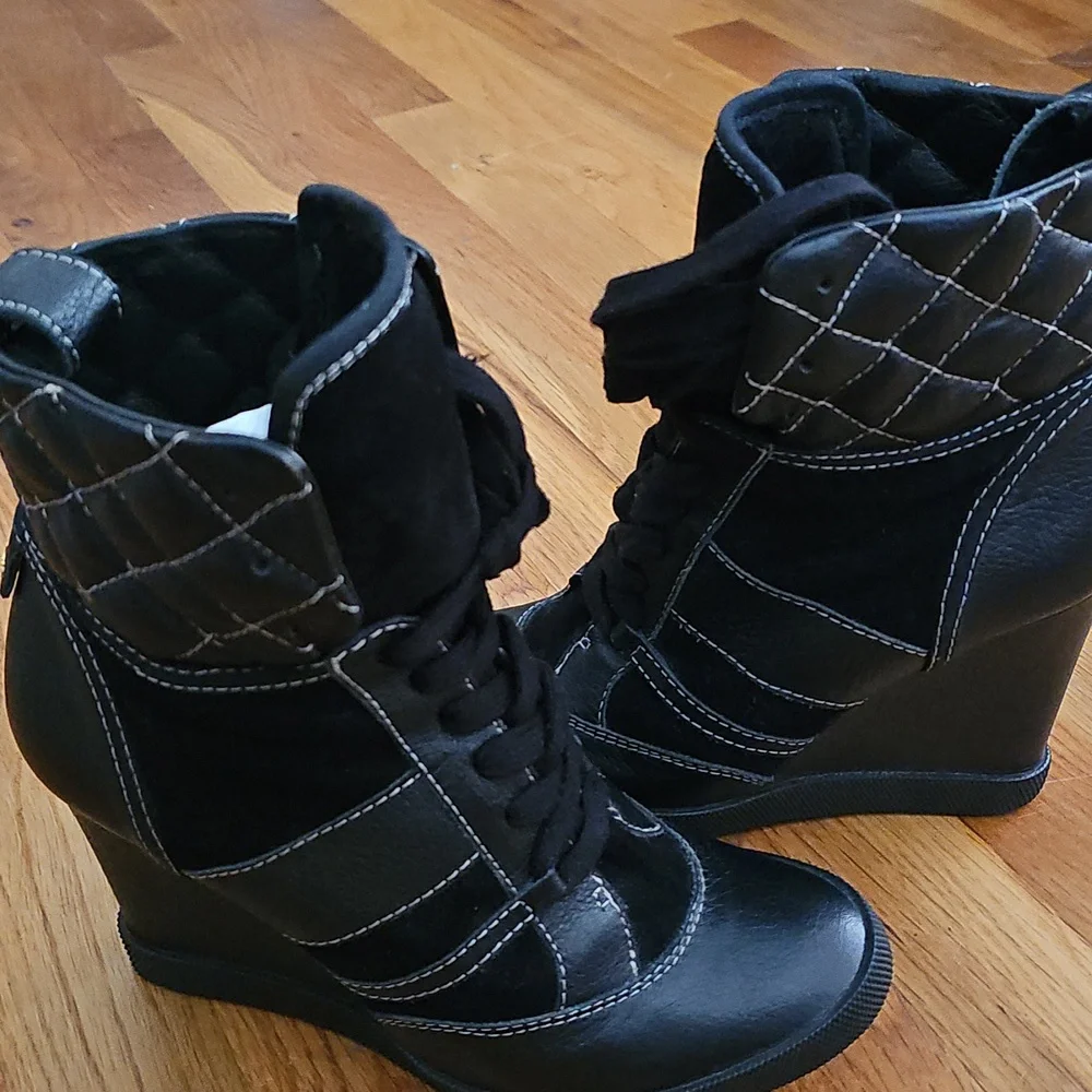 Authentic Chloé black quilted leather wedge sneakers• Size 39 (approx US 8.5–9) - Picture 4 of 14